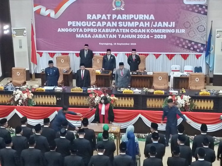 45 Anggota DPRD Kabupaten Ogan Komering Ilir Periode 2024-2029 Resmi Dilantik