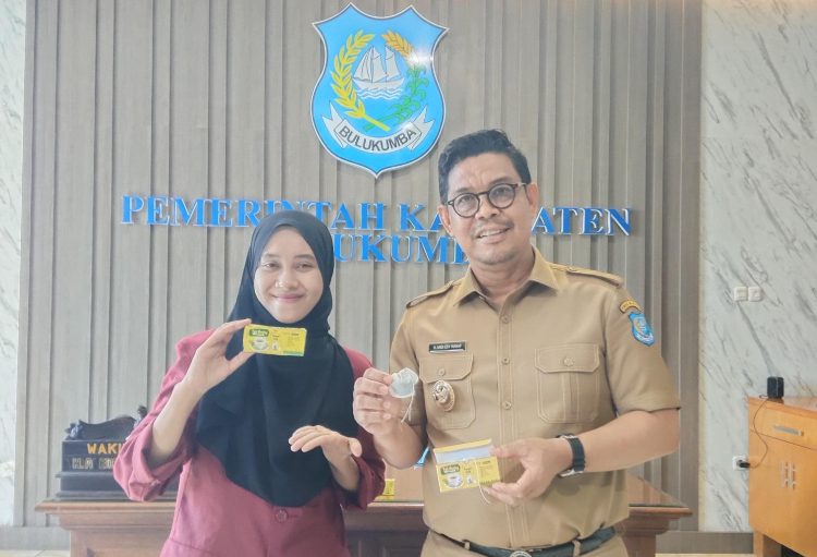 Mahasiswi Universitas Muhammadiyah Bulukumba Raih Emas di AISEEF 2025 dengan Inovasi Teh Herbal Pencegah Penyakit Liver